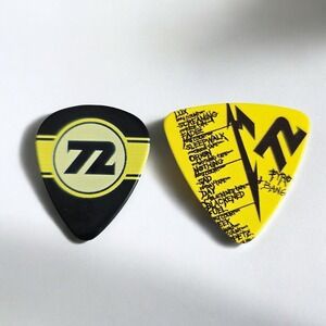 Metallica 72 Seasons M72 World Tour Guitar Picks Yellow Black 2pc Set RARE Find